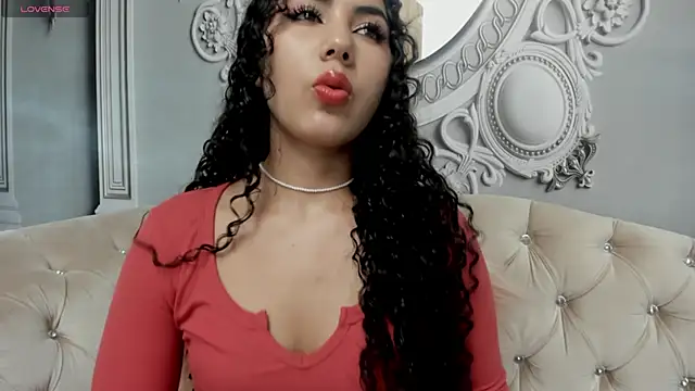 Snapshot of joselyn_sexy_ chatting on 03.20.25 joselyn sexy online show from 03.20.25