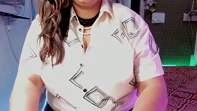 Gulabi Queen online show from 03.05.25