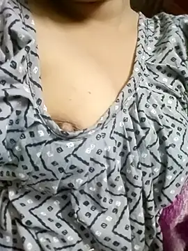 Arohi is Live online show from 03.19.25