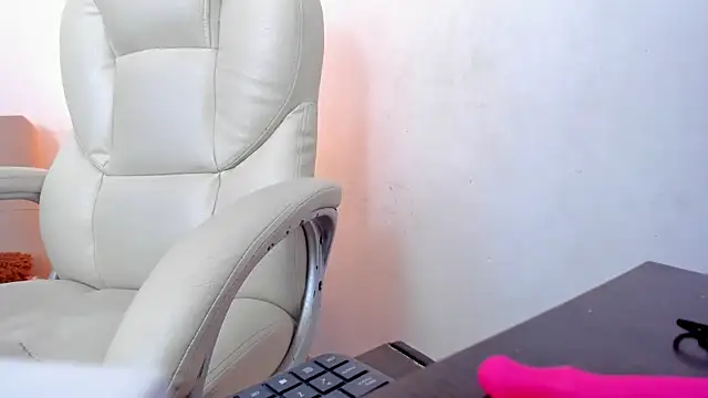 anyi restrepo online show from 12.11.24