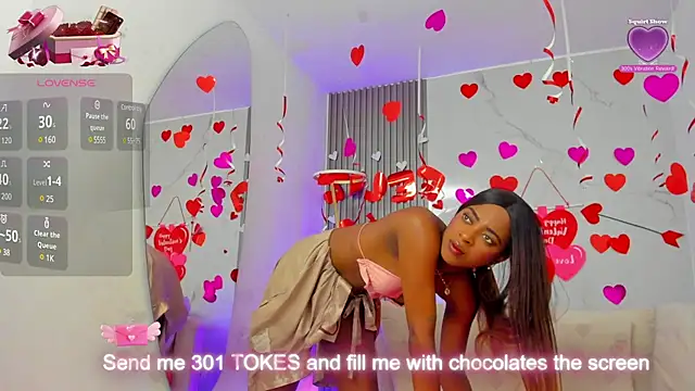 Snapshot of ebonydreams01 chatting on 02.19.25 ebonydreams01 online show from 02.19.25