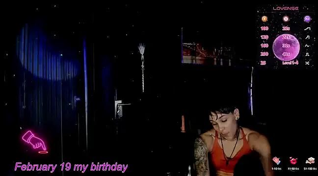 Snapshot of ZhoeStrong chatting on 02.18.25 ZhoeStrong online show from 02.18.25