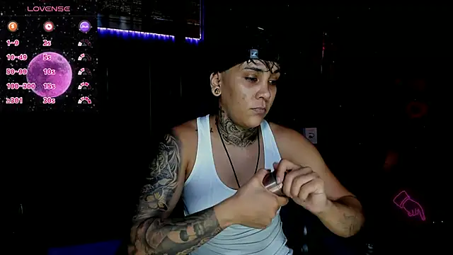 Snapshot of ZhoeStrong chatting on 03.19.25 ZhoeStrong online show from 03.19.25