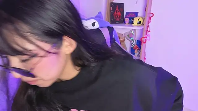 Yommi Winx online show from 11.16.25