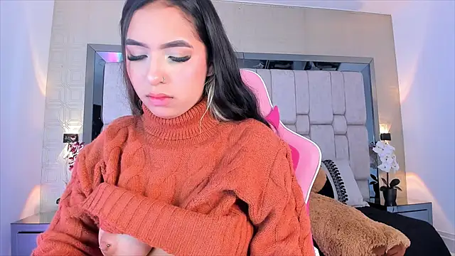  SofiaCortez  online show from 12.28.24