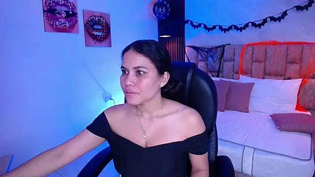 natasha  jackson online show from 10.26.25