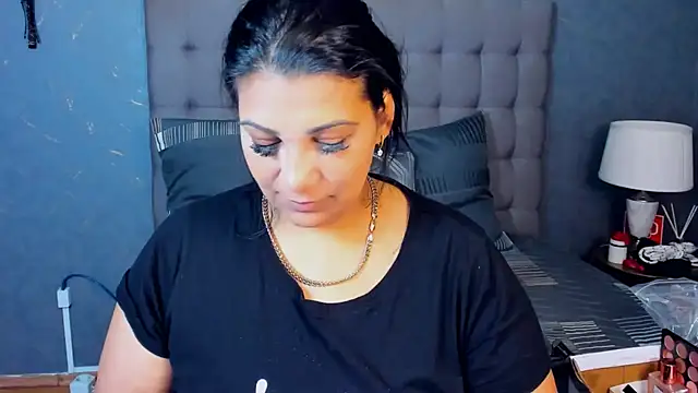 Snapshot of AmyCubes chatting on 11.07.25 AmyCubes online show from 11.07.25