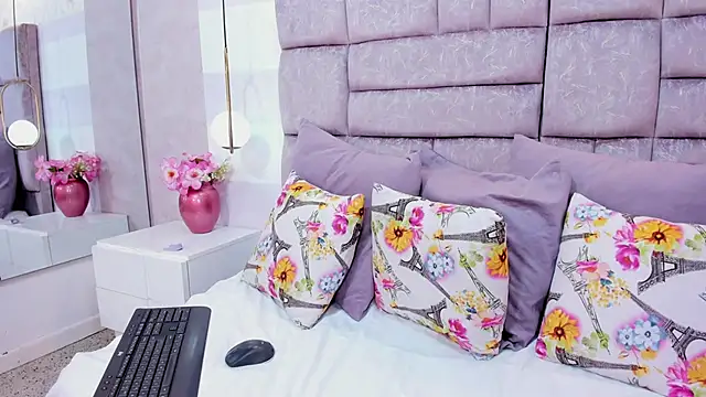 melaniee jones online show from 03.06.26