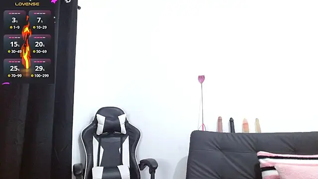 Snapshot of Kiara-Rider chatting on 03.09.25 Kiara-Rider online show from 03.09.25