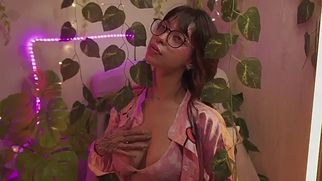 Kitty arts online show from 12.02.24