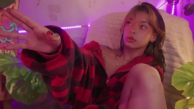 Kitty arts online show from 02.28.25