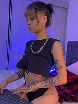 Kitty arts online show from 03.09.25