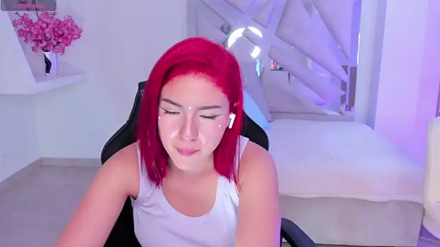 kendaall jenner  online show from 02.06.25