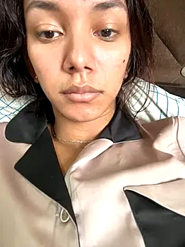 Nikol Rang   online show from 10.31.25