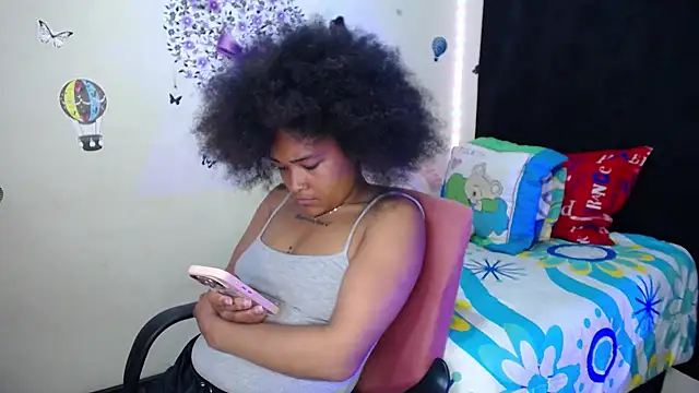 Snapshot of katty_ebonny chatting on 09.11.25 katty ebonny online show from 09.11.25