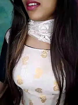 Sreya213 online show from 01.13.25