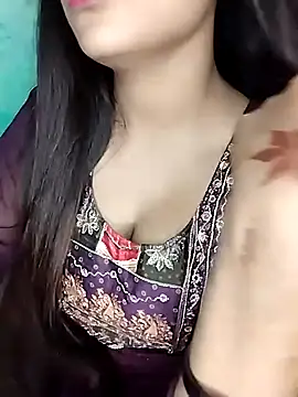 Sreya213 online show from 10.29.25