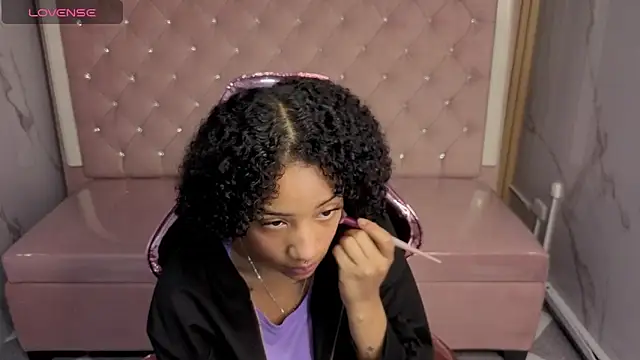 Violeth b online show from 12.17.25