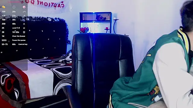 Snapshot of Jeam_hot chatting on 10.25.25 Jeam hot online show from 10.25.25