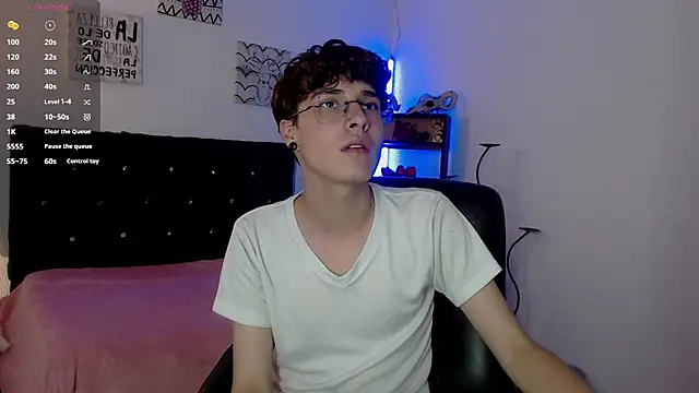 Snapshot of Jeam_hot chatting on 11.18.25 Jeam hot online show from 11.18.25