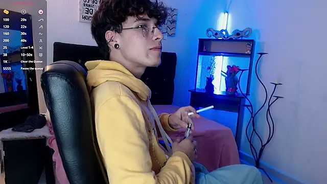 Snapshot of Jeam_hot chatting on 12.04.25 Jeam hot online show from 12.04.25