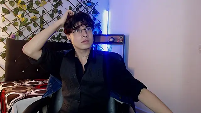 Snapshot of Jeam_hot chatting on 12.19.25 Jeam hot online show from 12.19.25