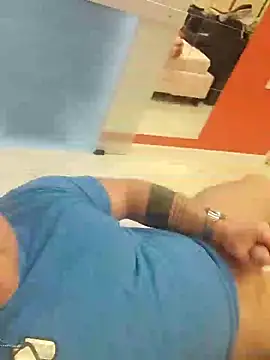 Snapshot of swingr chatting on 12.16.24 swingr online show from 12.16.24