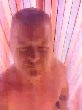 Snapshot of swingr chatting on 12.19.24 swingr online show from 12.19.24