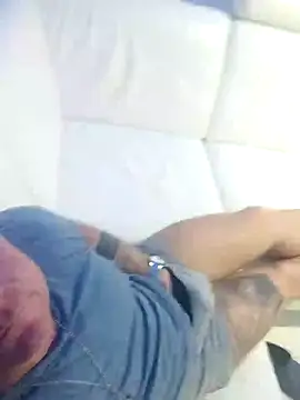 Snapshot of swingr chatting on 12.23.24 swingr online show from 12.23.24