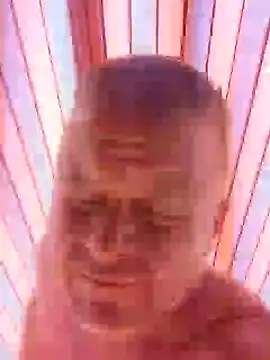 Snapshot of swingr chatting on 01.08.25 swingr online show from 01.08.25