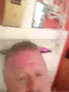 Snapshot of swingr chatting on 01.24.25 swingr online show from 01.24.25