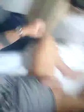 Snapshot of swingr chatting on 02.14.25 swingr online show from 02.14.25