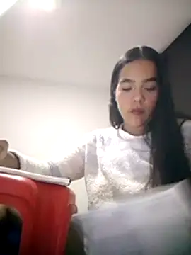 Snapshot of SweetFortuner chatting on 11.21.25 SweetFortuner online show from 11.21.25