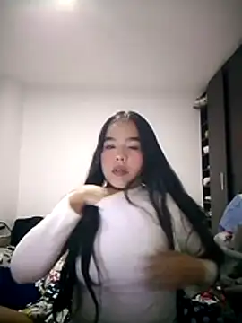 Snapshot of SweetFortuner chatting on 11.23.25 SweetFortuner online show from 11.23.25