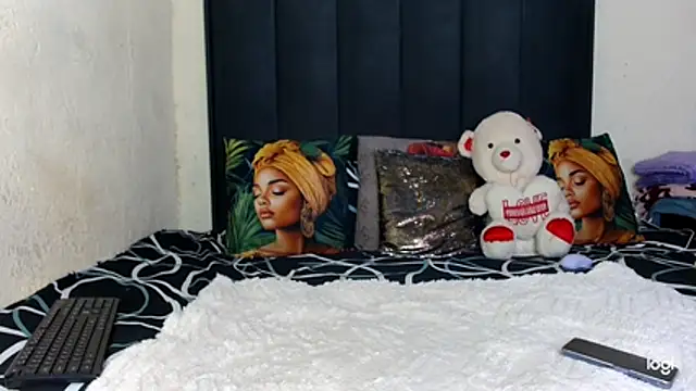 quenliyasa online show from 04.22.26