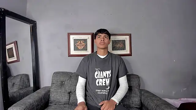 dafnezahiraa  online show from 12.21.24