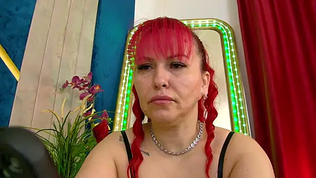 Snapshot of Foxxxy_MILF chatting on 03.25.26 Foxxxy MILF online show from 03.25.26