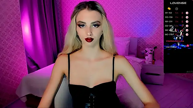 Emilia Klar online show from 09.24.25