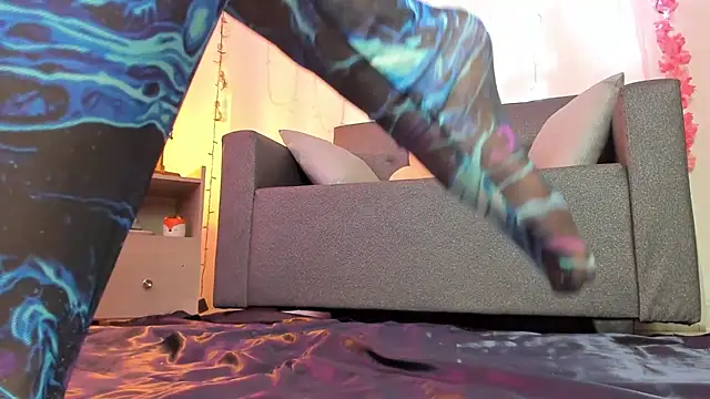 Alaia Love77 online show from 01.21.25