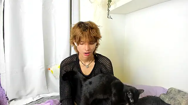 santy-kitty online show from 02.20.25