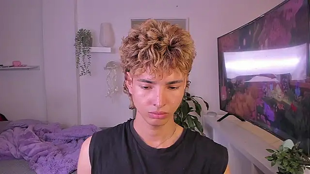 santy-kitty online show from 11.10.25