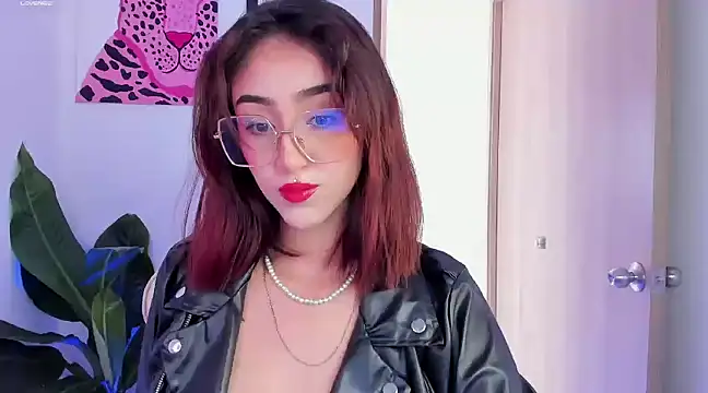 Snapshot of MelodieRoy chatting on 02.05.25 MelodieRoy online show from 02.05.25