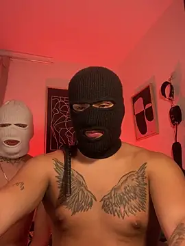 Snapshot of MatheoVelez chatting on 02.11.25 MatheoVelez online show from 02.11.25