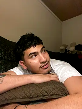 Snapshot of MatheoVelez chatting on 09.09.25 MatheoVelez online show from 09.09.25