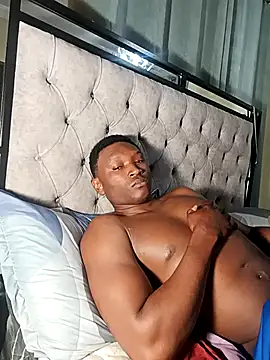 Snapshot of Elchicomiel chatting on 01.03.25 Elchicomiel online show from 01.03.25