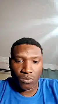 Snapshot of Elchicomiel chatting on 01.04.25 Elchicomiel online show from 01.04.25