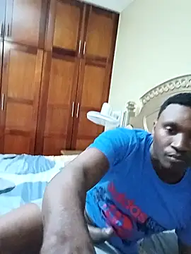 Snapshot of Elchicomiel chatting on 01.05.25 Elchicomiel online show from 01.05.25