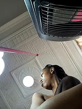 Snapshot of 02Boitybaby chatting on 07.15.26 02Boitybaby online show from 07.15.26