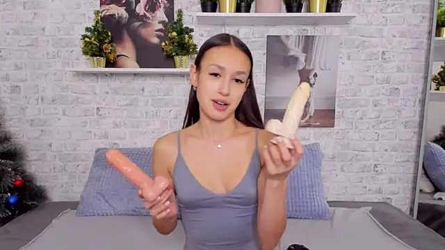 ChloeTeles  online show from 12.28.24