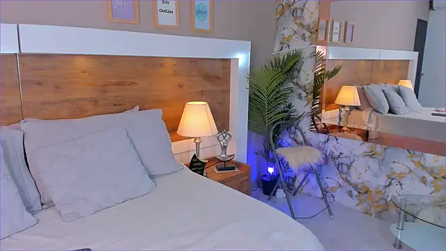 EmaBakker online show from 11.22.25